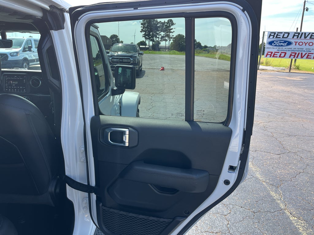 2021 Jeep Wrangler Unlimited Sahara Altitude