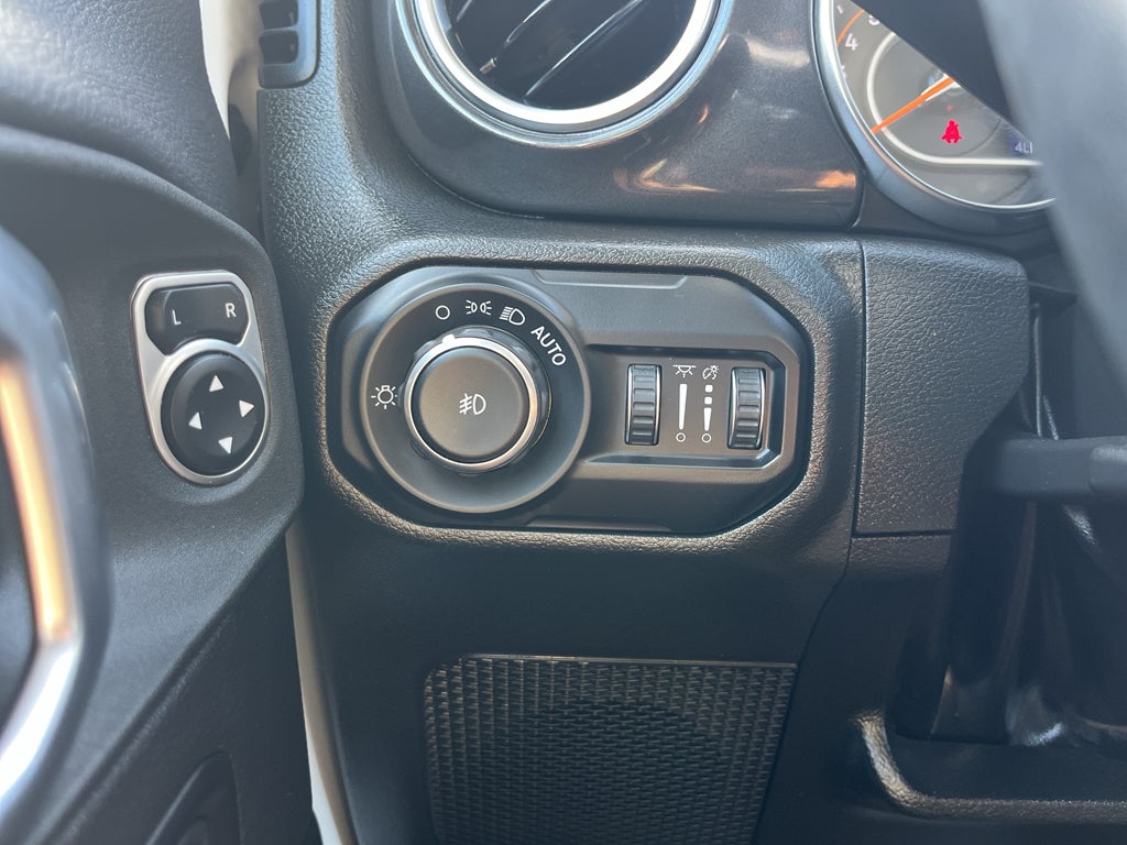 2021 Jeep Wrangler Unlimited Sahara Altitude