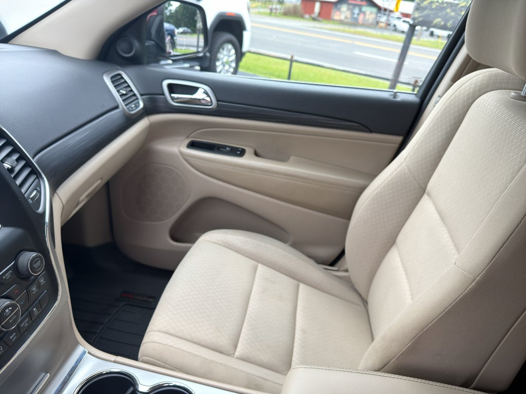 2019 Jeep Grand Cherokee Laredo E
