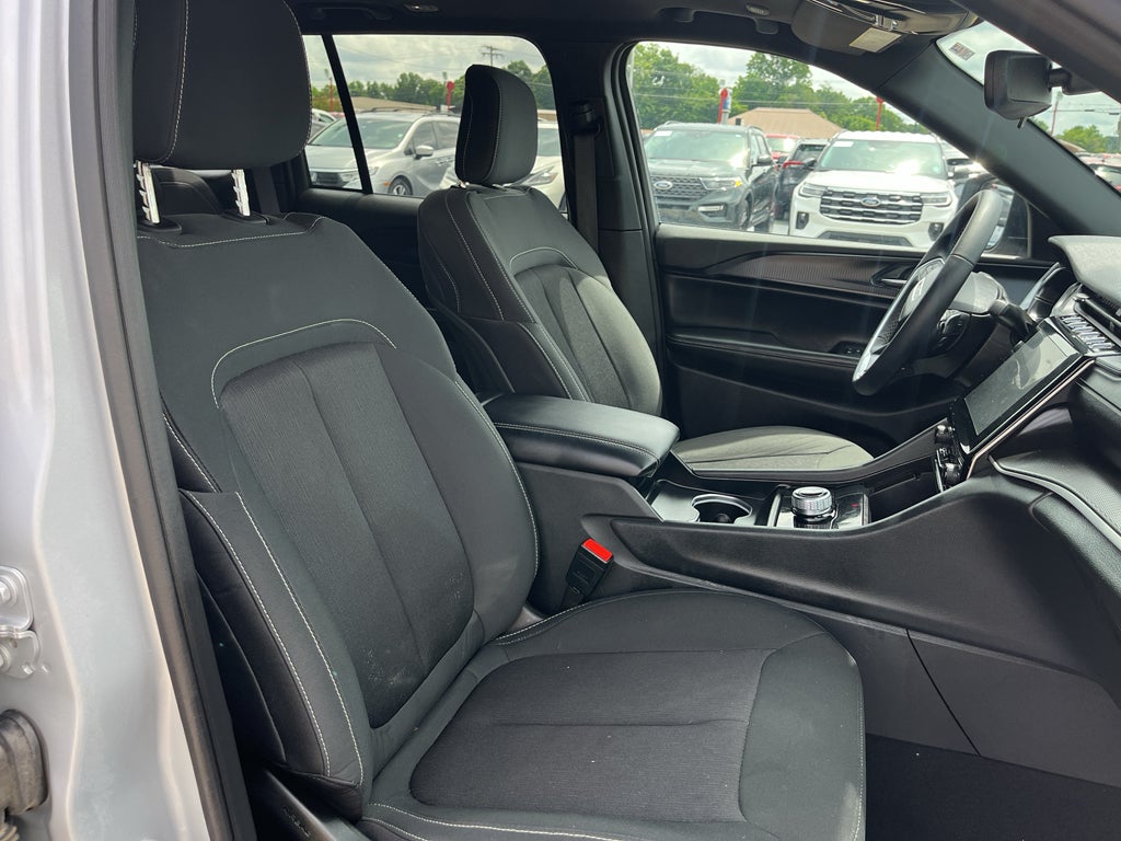 2024 Jeep Grand Cherokee Laredo X