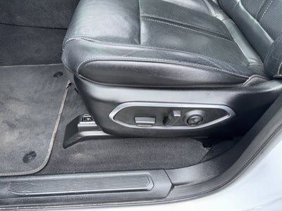 2023 Jeep Wagoneer Base