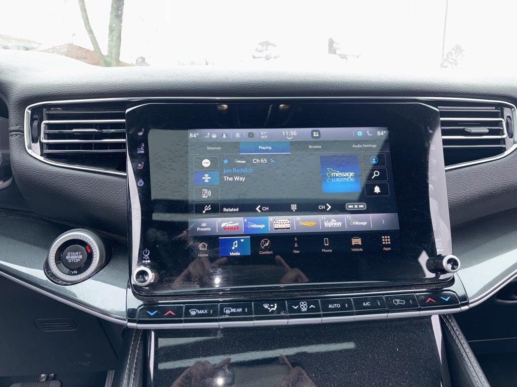 2023 Jeep Wagoneer Base