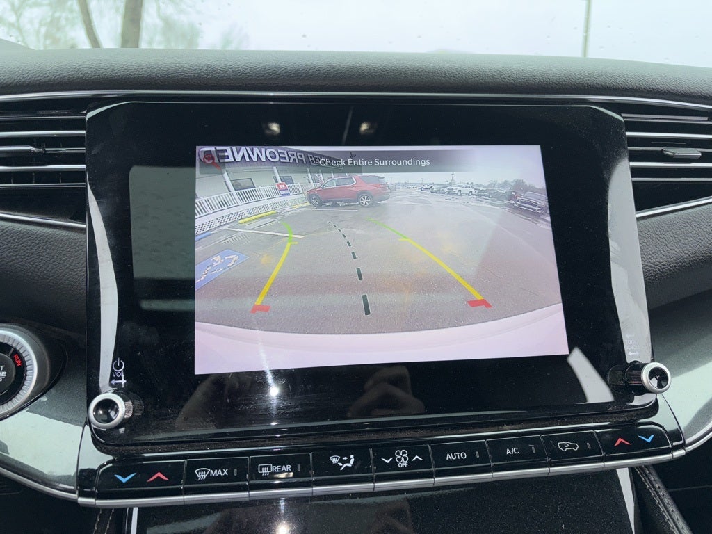 2023 Jeep Wagoneer Base