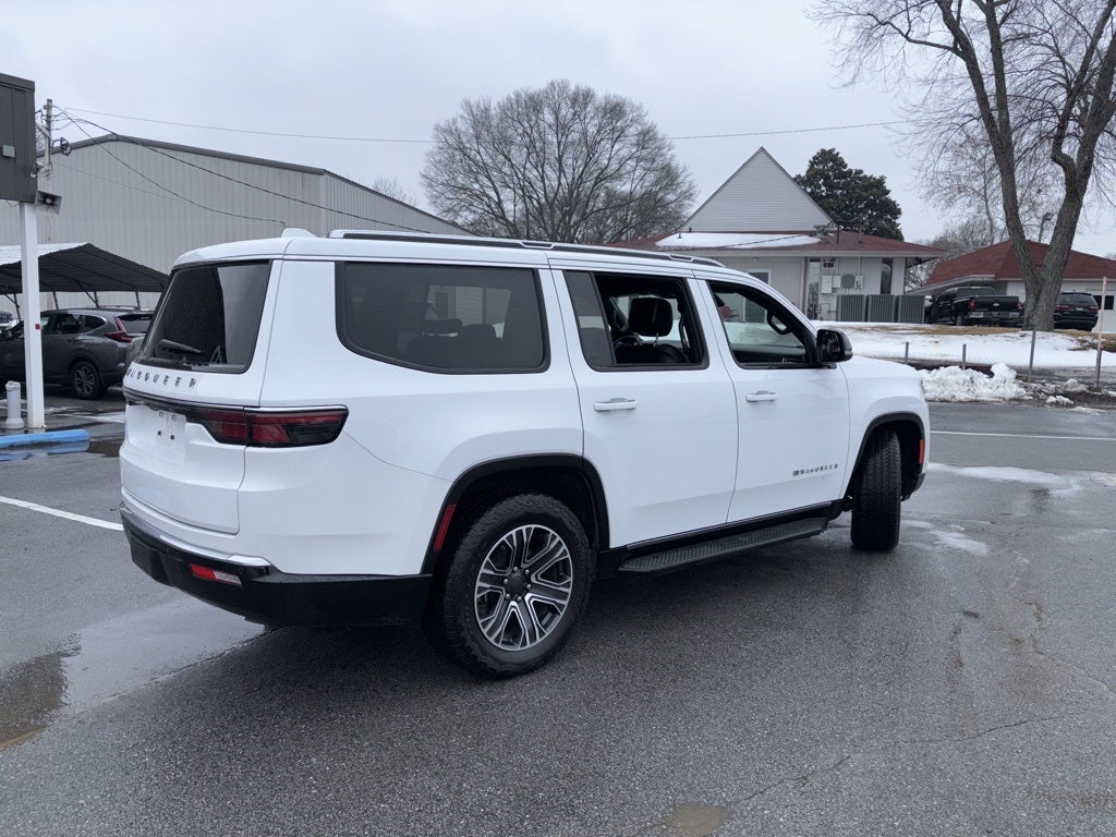 2023 Jeep Wagoneer Base