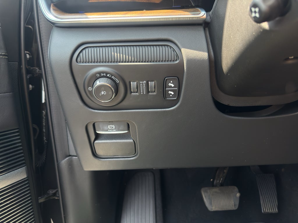 2022 Jeep Grand Wagoneer Series II