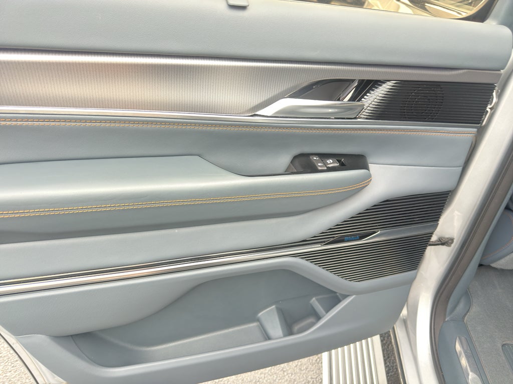 2023 Jeep Grand Wagoneer Series II