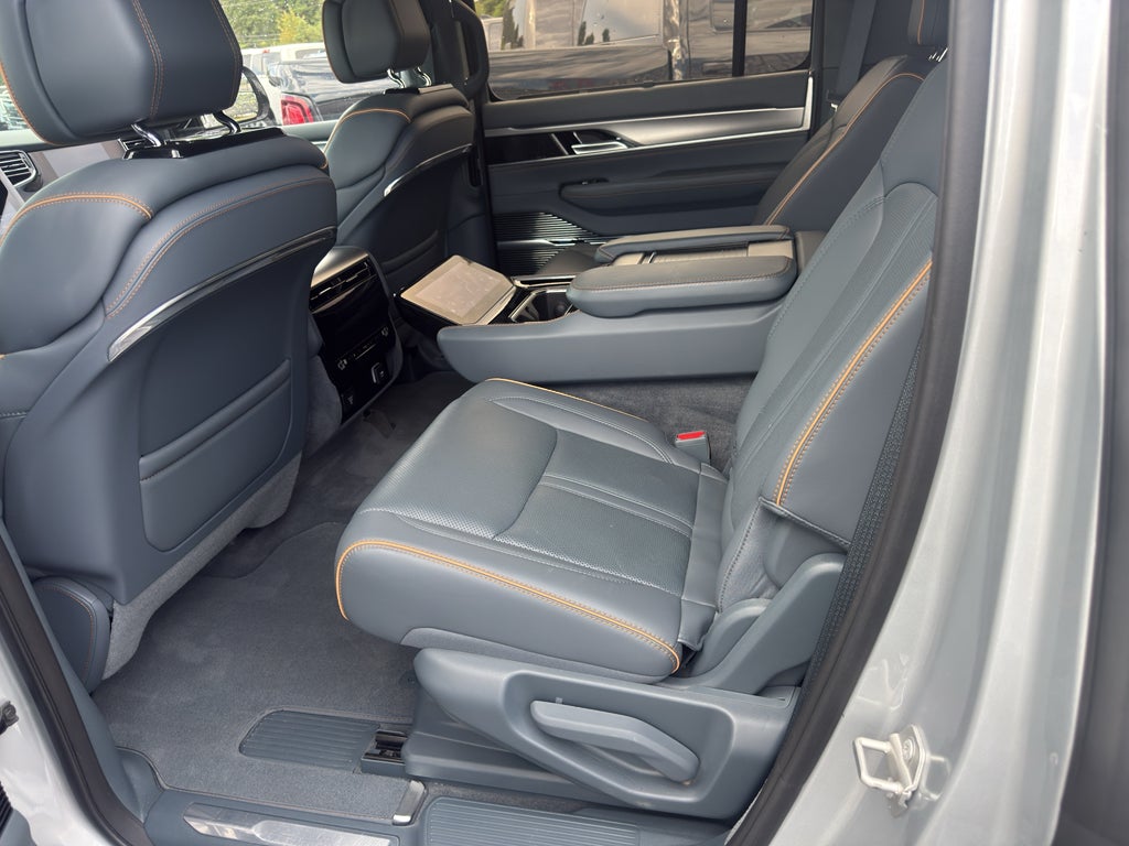2023 Jeep Grand Wagoneer Series II