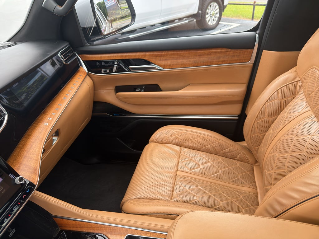 2022 Jeep Grand Wagoneer Series III