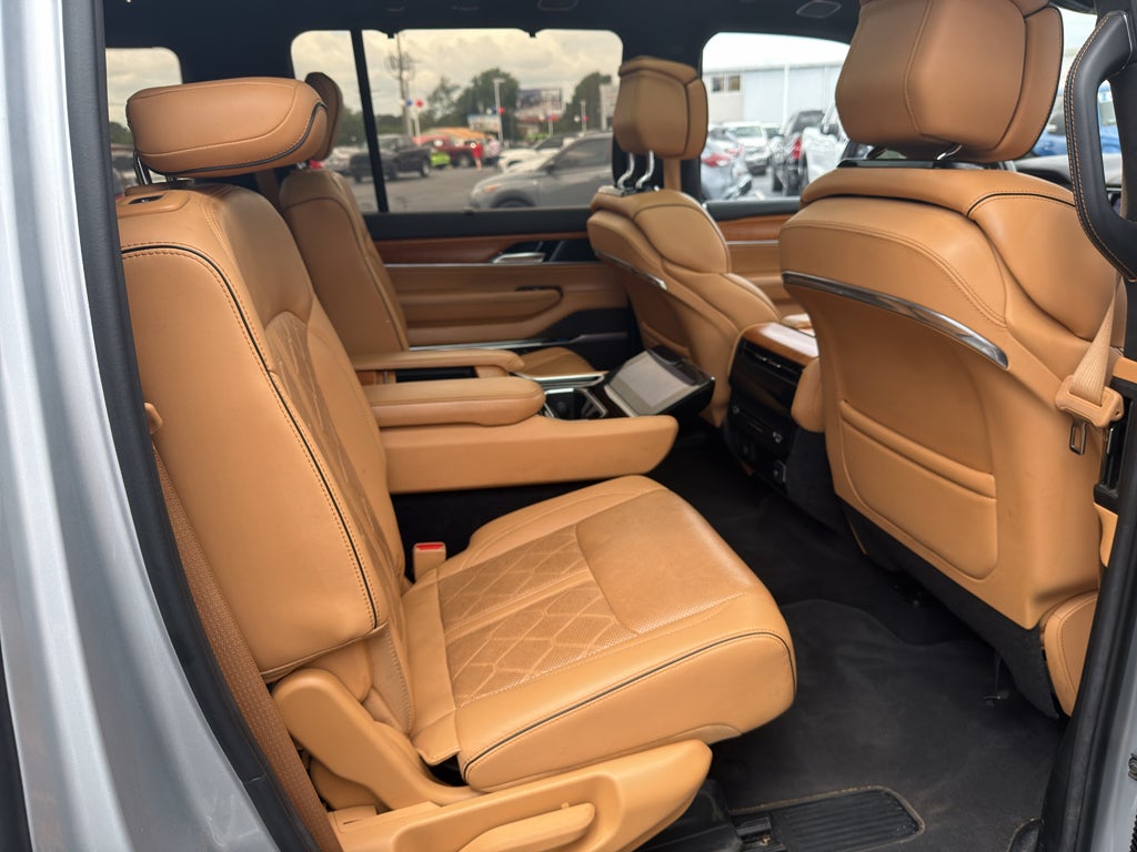 2022 Jeep Grand Wagoneer Series III