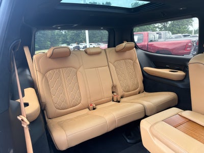 2022 Jeep Grand Wagoneer Series III