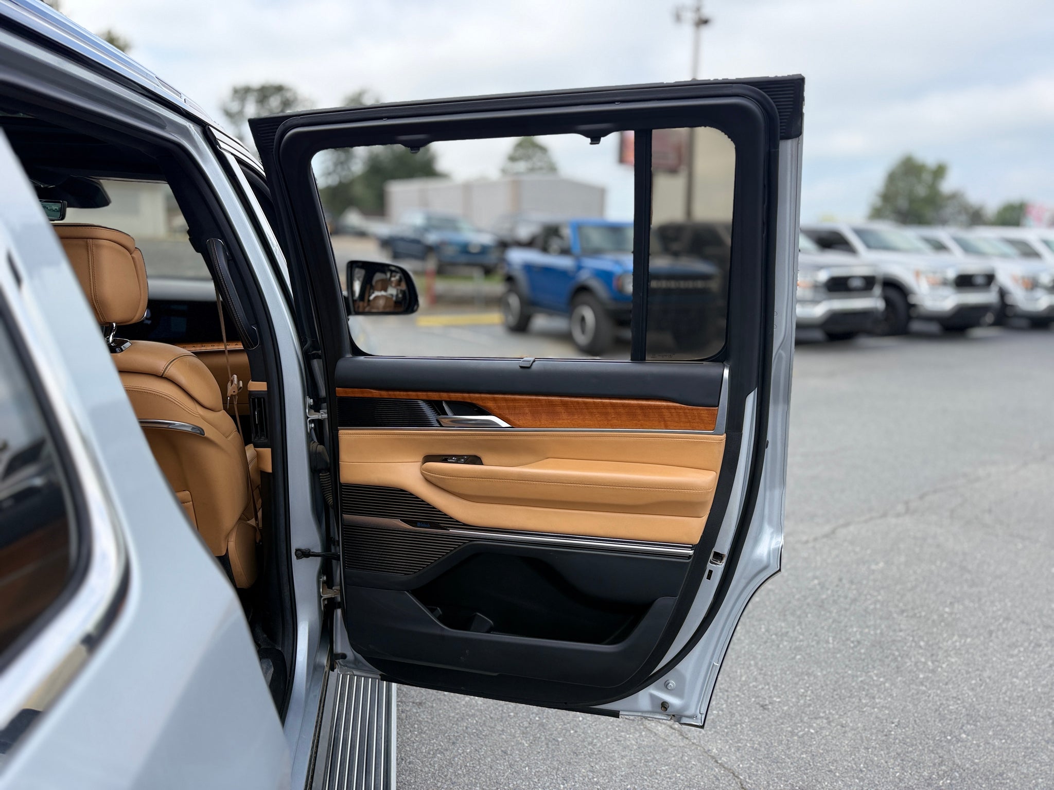 2022 Jeep Grand Wagoneer Series III