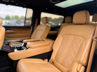 2022 Jeep Grand Wagoneer Series III