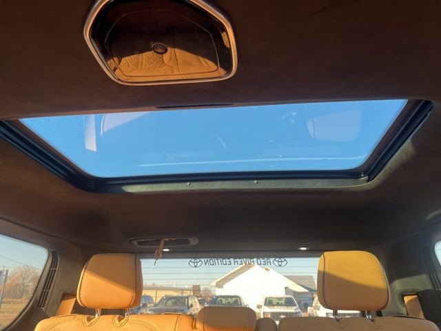 2022 Jeep Grand Wagoneer Series III