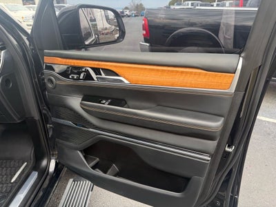 2024 Jeep Grand Wagoneer Series III