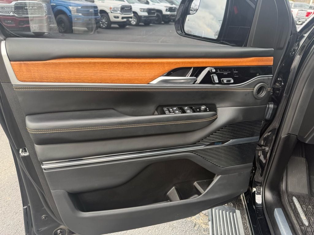 2024 Jeep Grand Wagoneer Series III