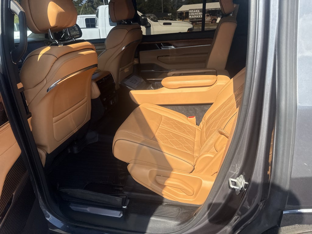 2023 Jeep Grand Wagoneer Series III