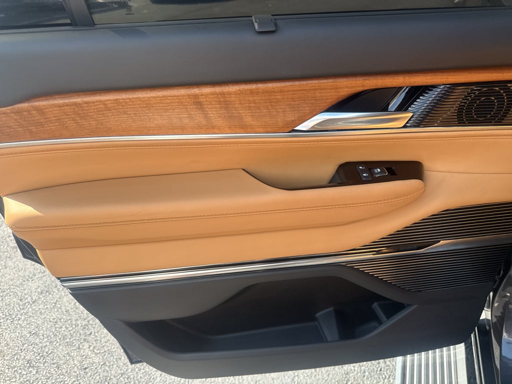 2023 Jeep Grand Wagoneer Series III