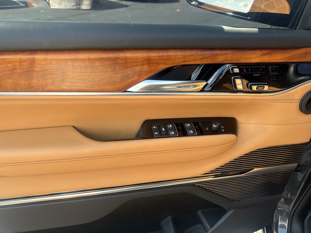 2023 Jeep Grand Wagoneer Series III