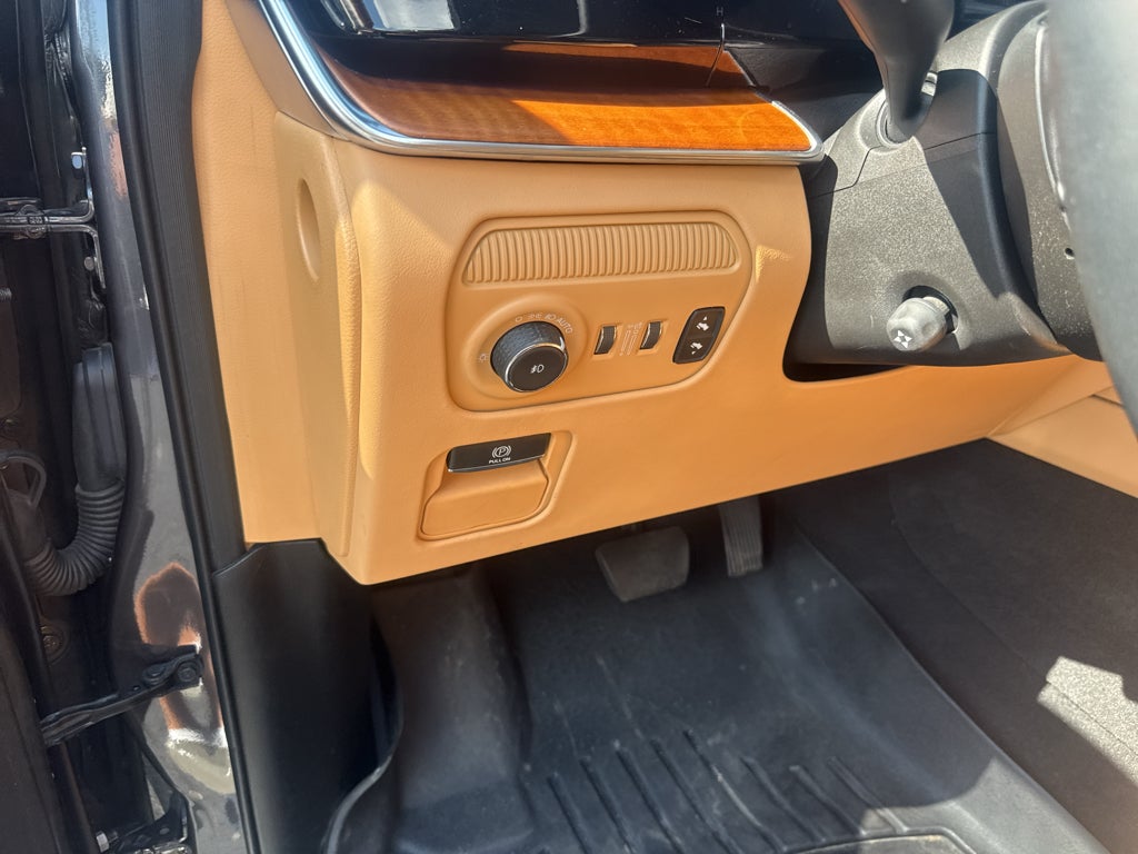 2023 Jeep Grand Wagoneer Series III