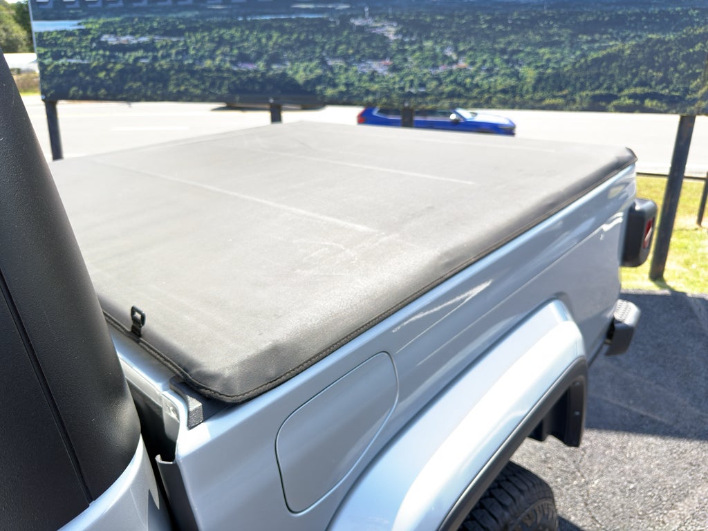 2024 Jeep Gladiator Sport S