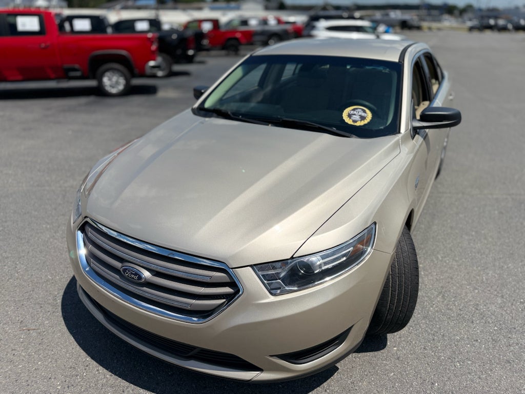 2018 Ford Taurus SE