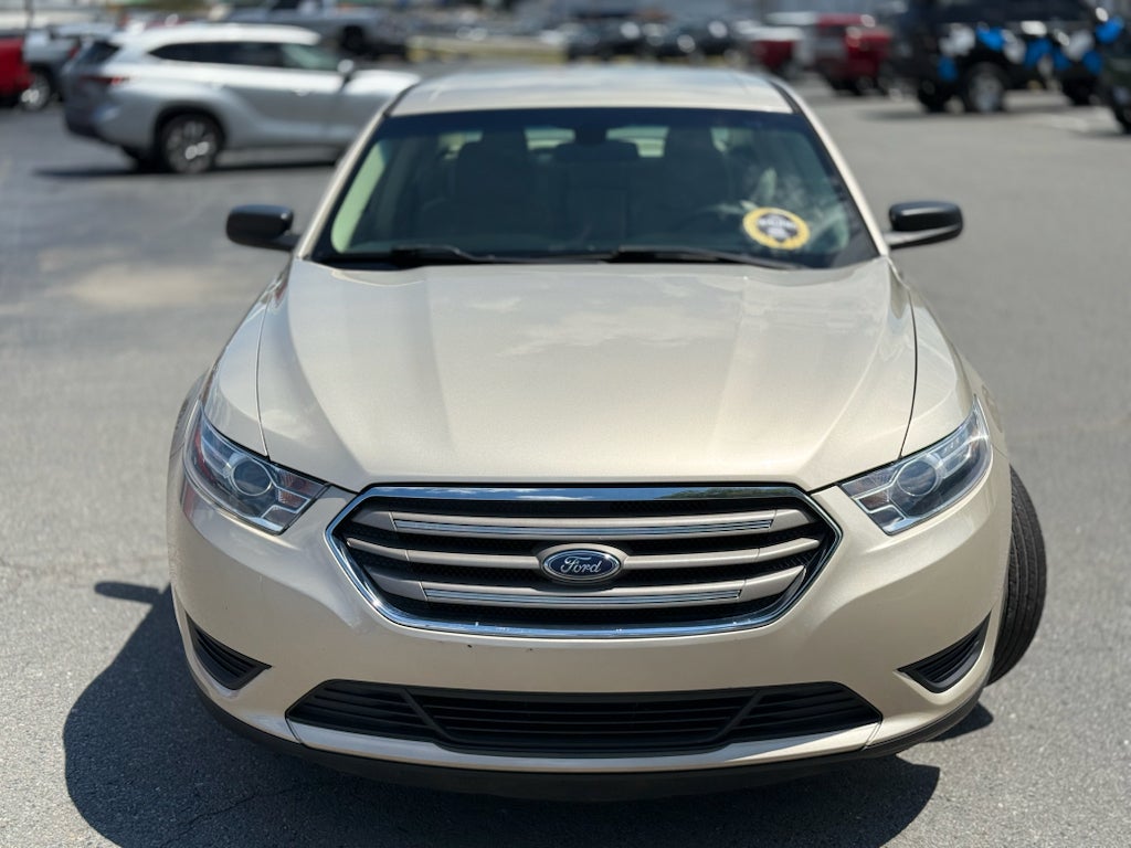 2018 Ford Taurus SE