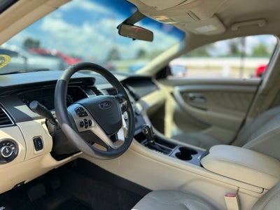 2018 Ford Taurus SE
