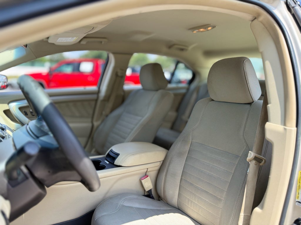 2018 Ford Taurus SE