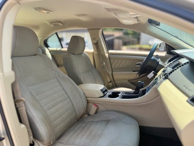 2018 Ford Taurus SE