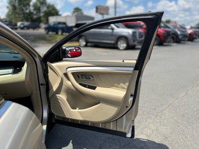2018 Ford Taurus SE