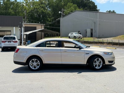 2018 Ford Taurus SE