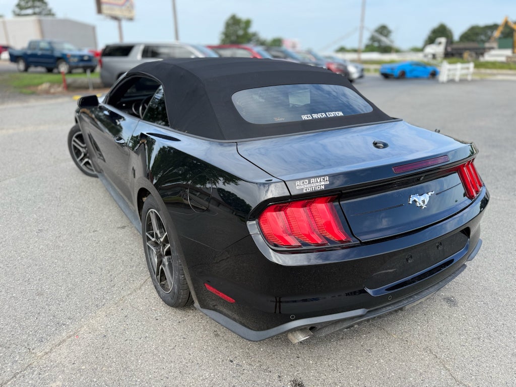 2021 Ford Mustang EcoBoost