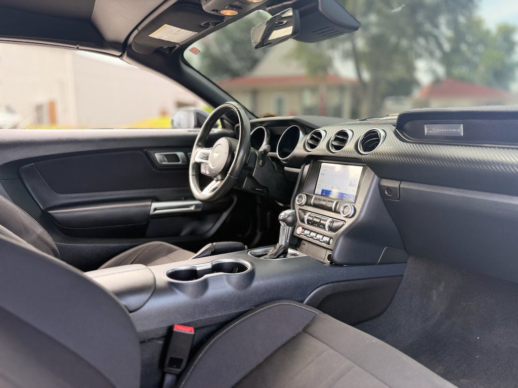 2021 Ford Mustang EcoBoost