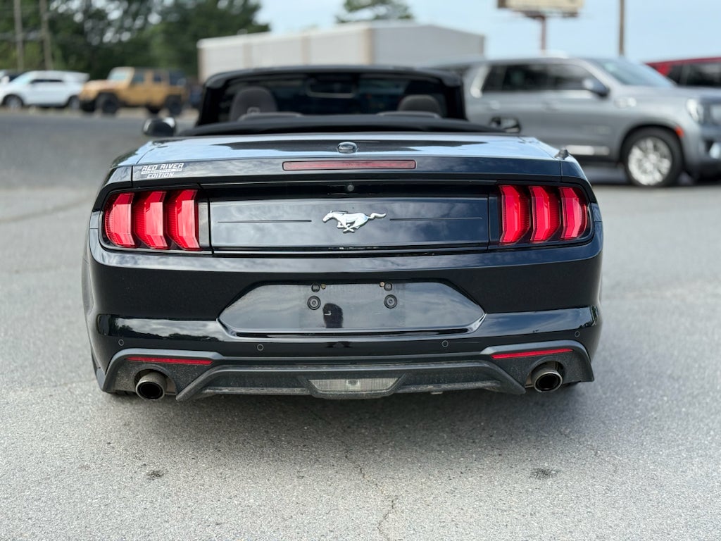 2021 Ford Mustang EcoBoost