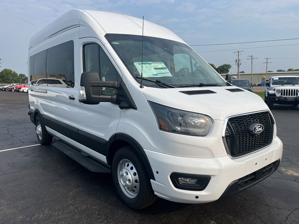 2026 Ford Transit Wagon XL