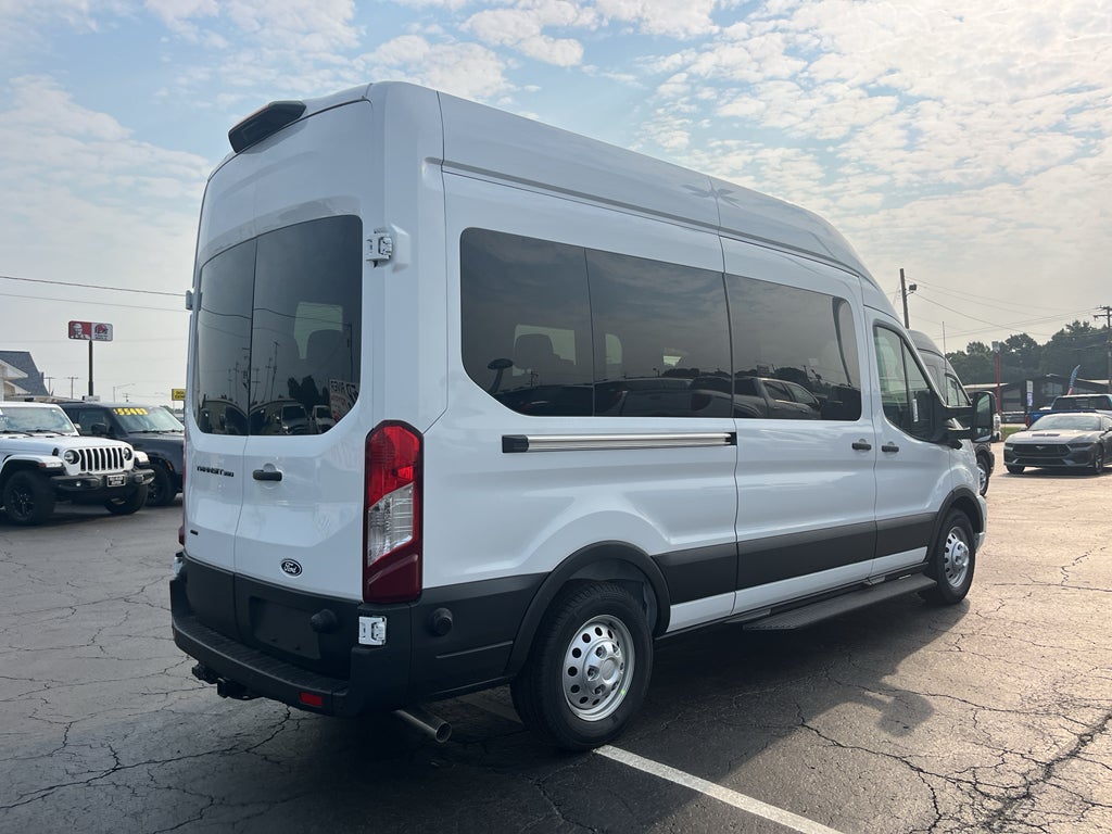 2026 Ford Transit Wagon XL