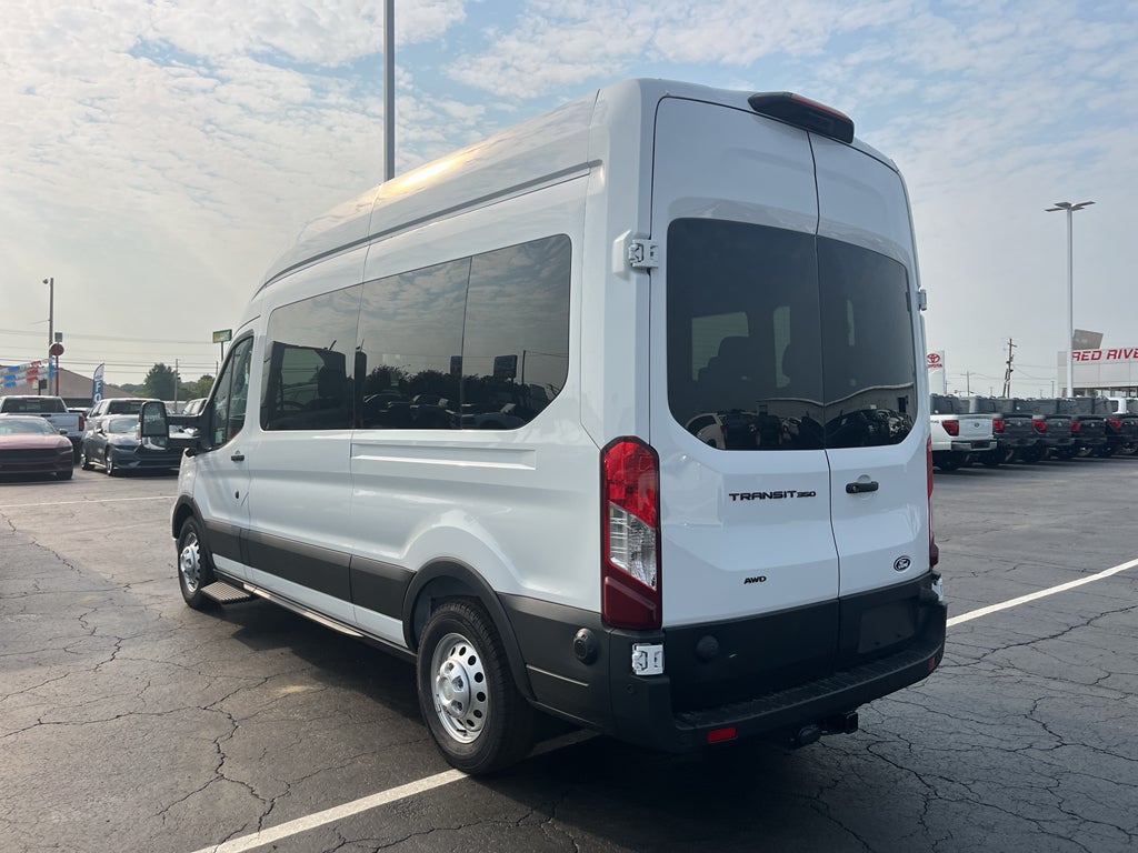 2026 Ford Transit Wagon XL