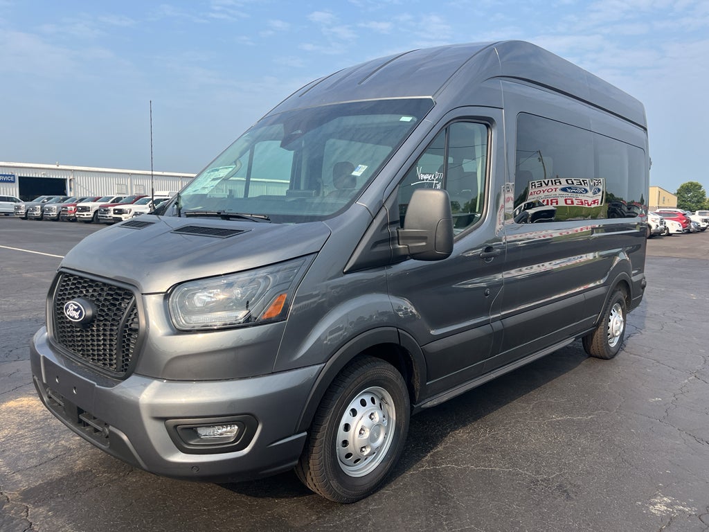 2026 Ford Transit Wagon XL