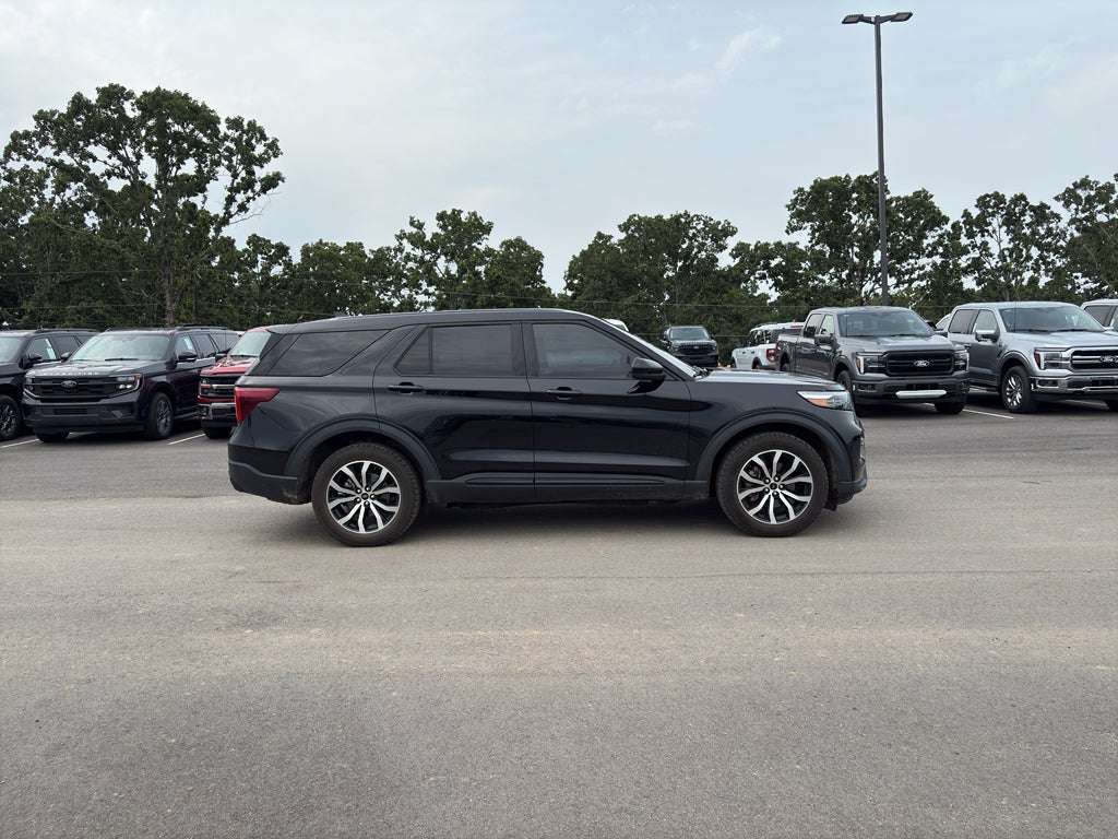 2022 Ford Explorer ST