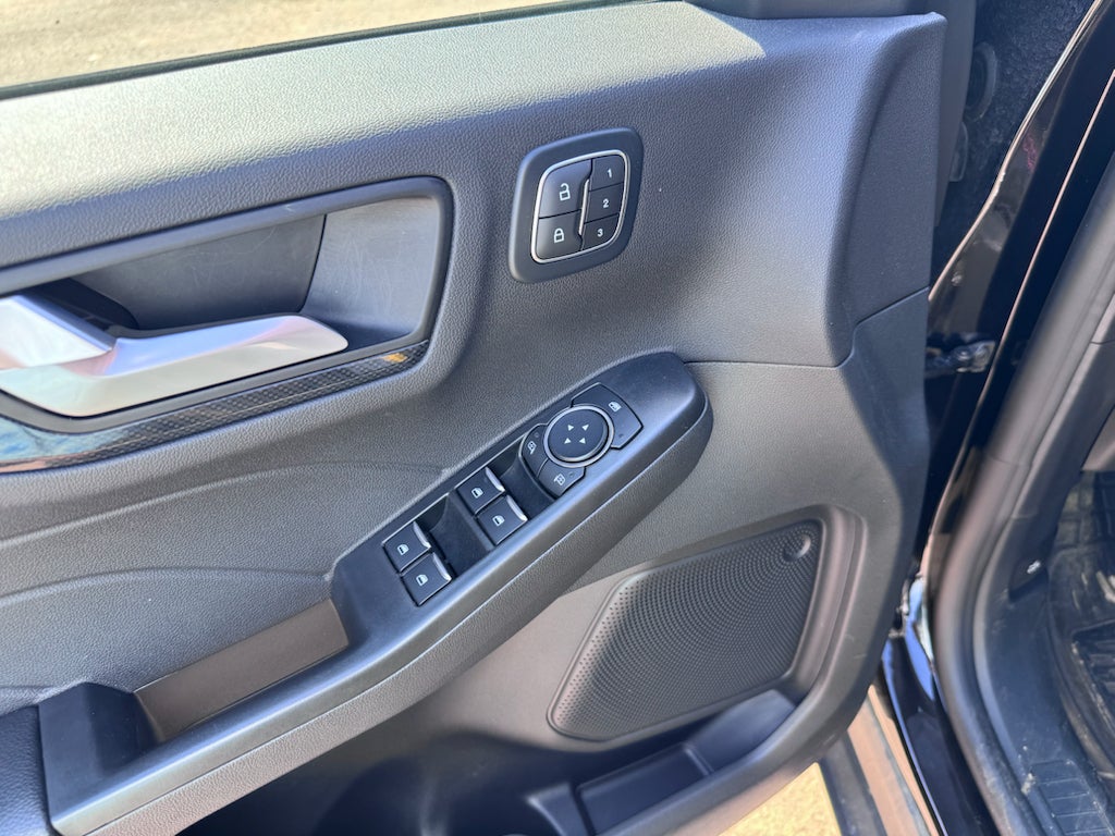 2025 Ford Escape ST-Line Elite