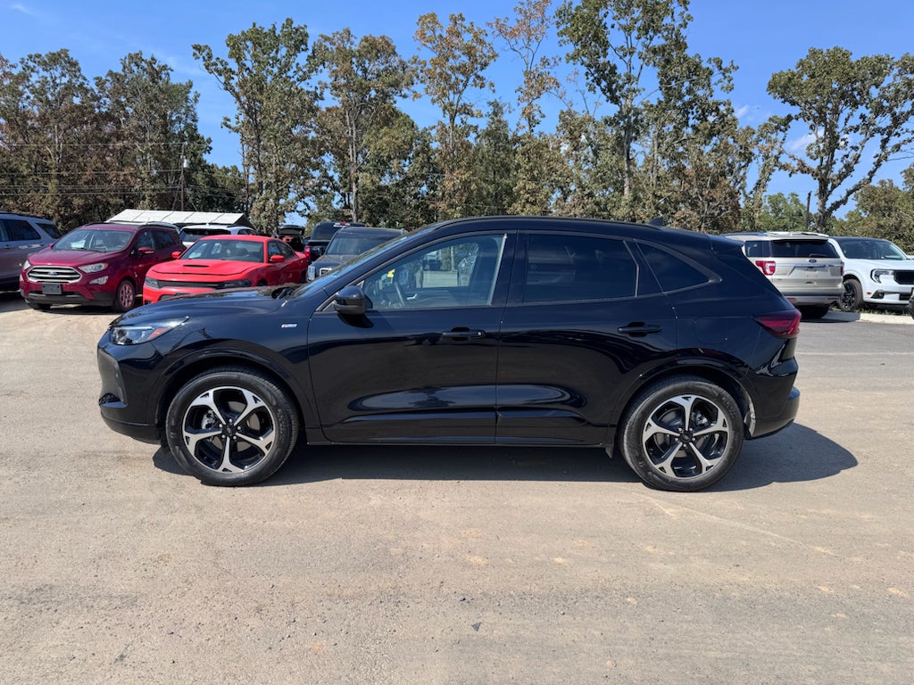 2025 Ford Escape ST-Line Elite