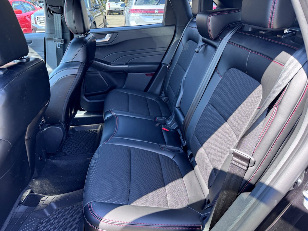 2025 Ford Escape ST-Line Elite