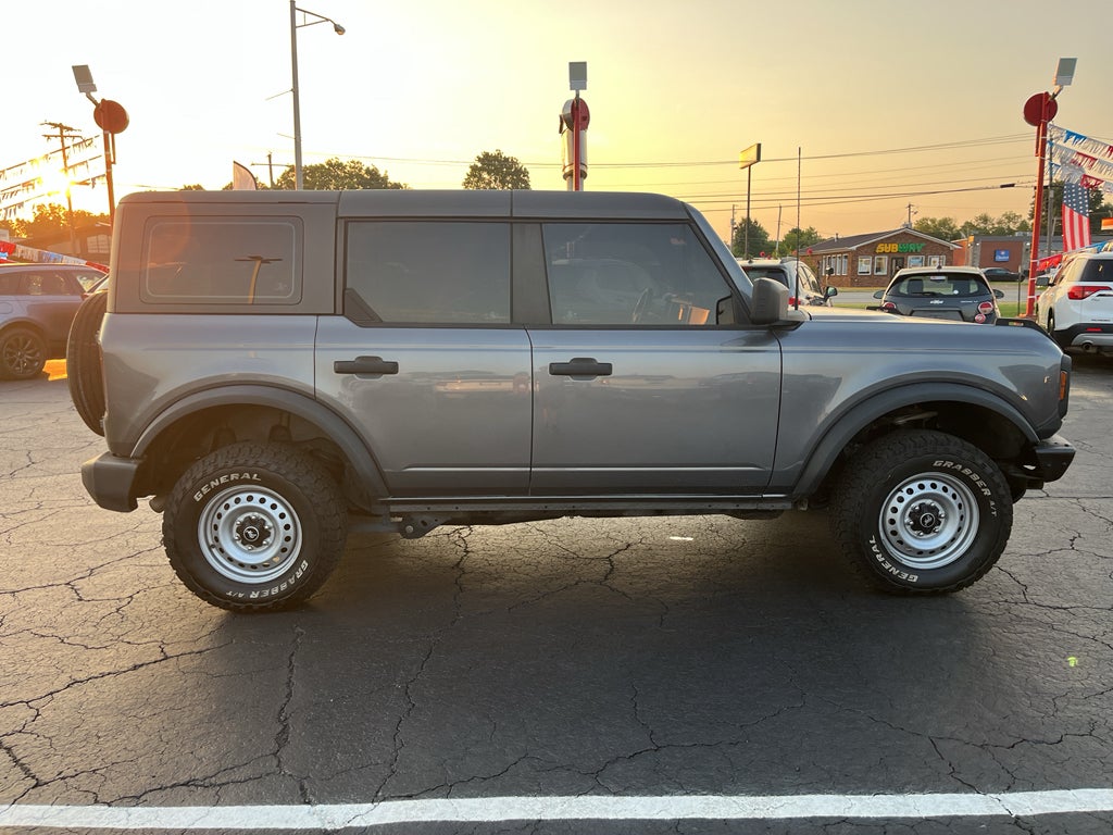 2022 Ford Bronco Base
