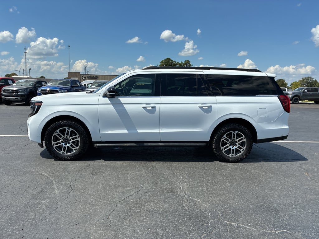 2025 Ford Expedition MAX Active