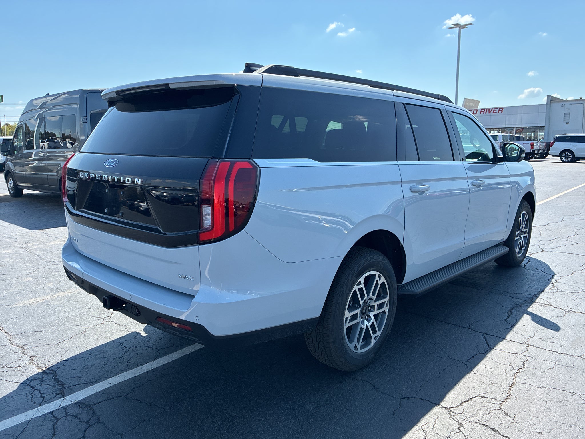 2026 Ford Expedition MAX Active