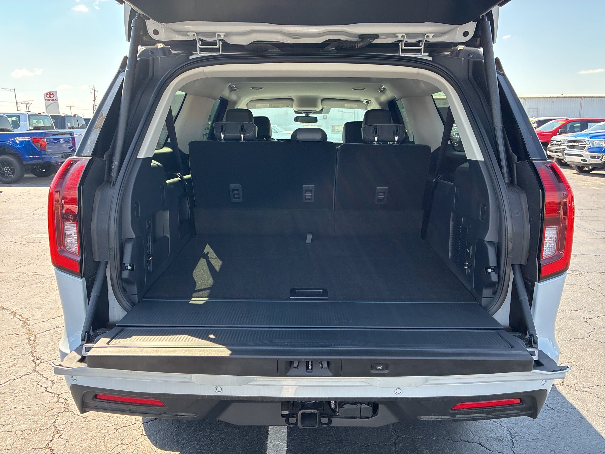 2026 Ford Expedition MAX Active