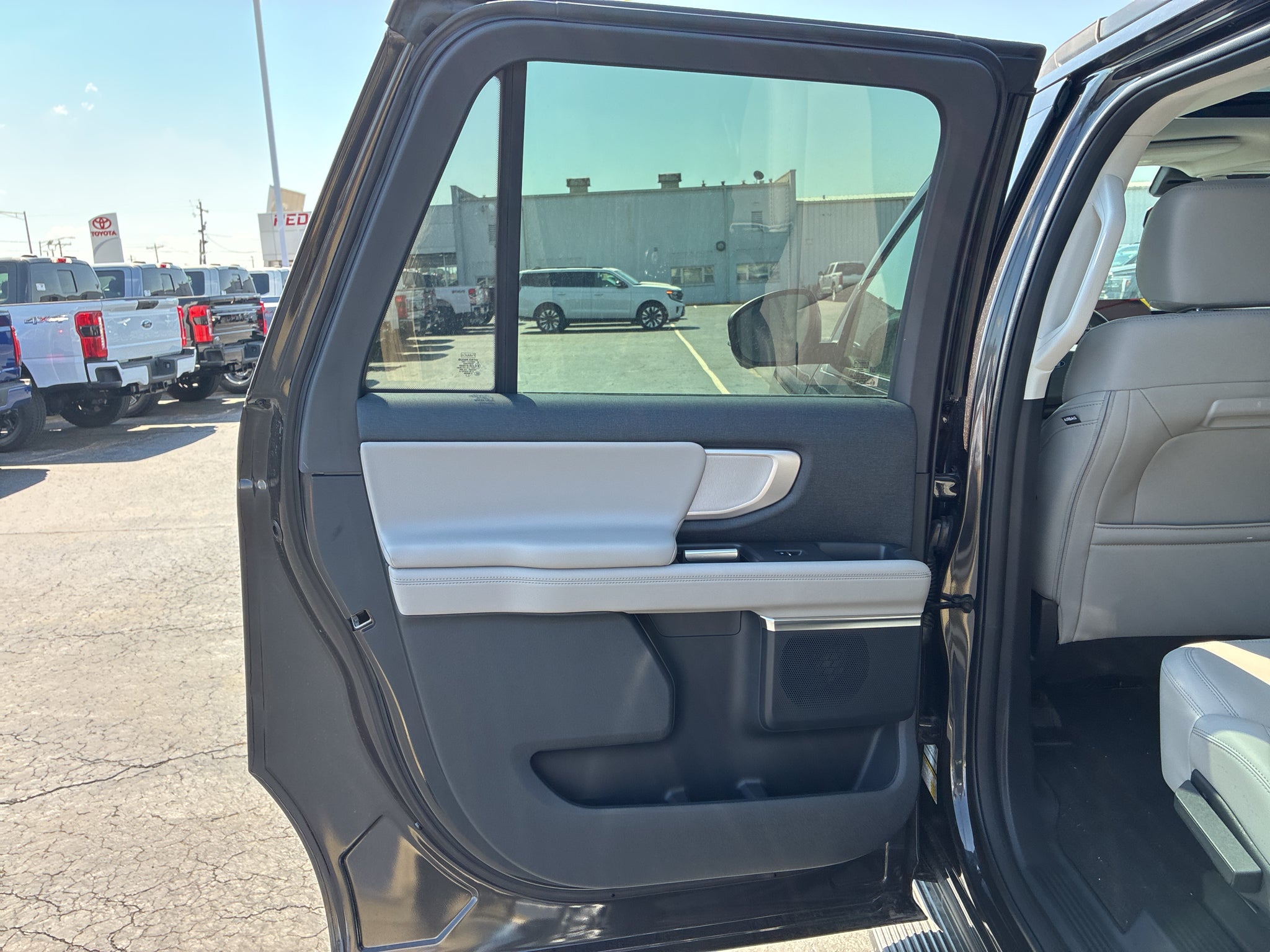 2026 Ford Expedition MAX Active
