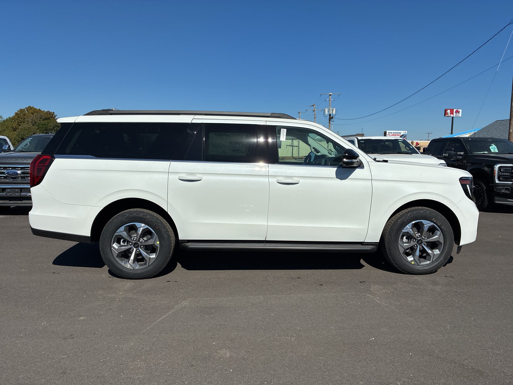 2027 Ford Expedition MAX Active