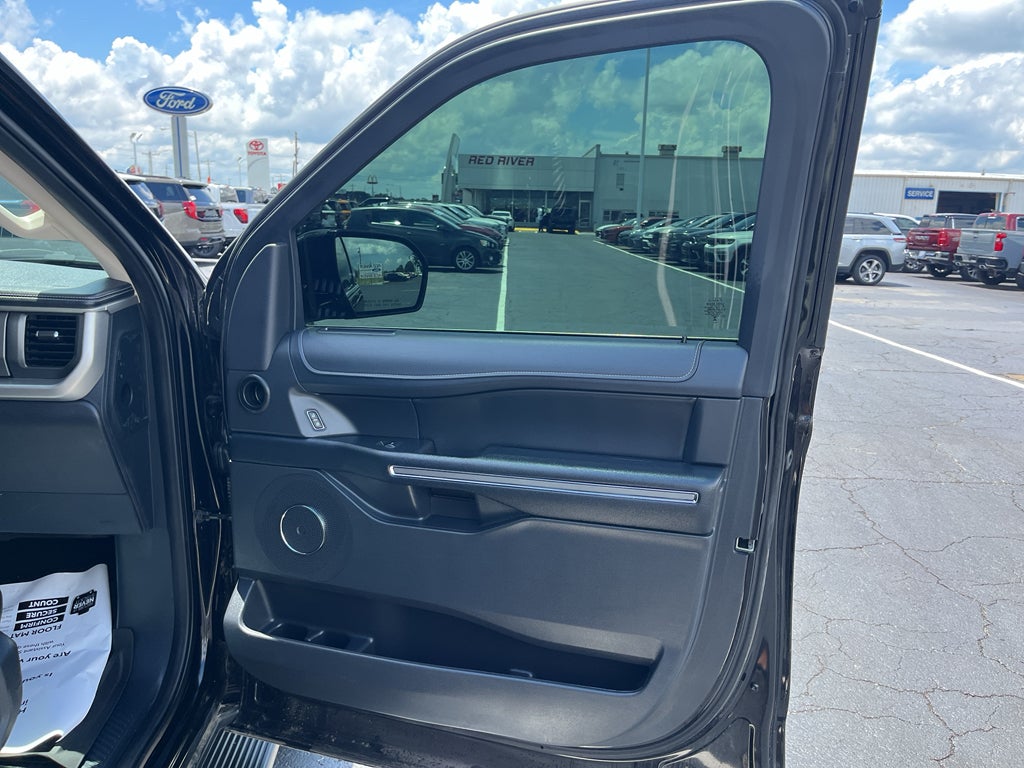 2024 Ford Expedition XLT