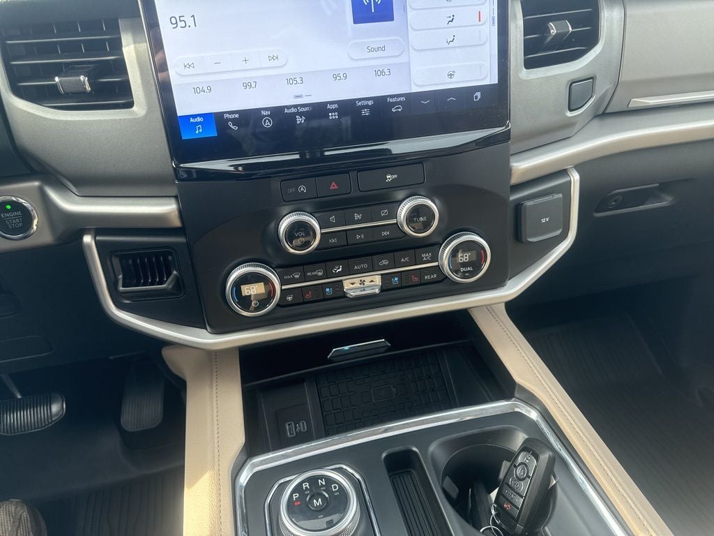 2024 Ford Expedition XLT